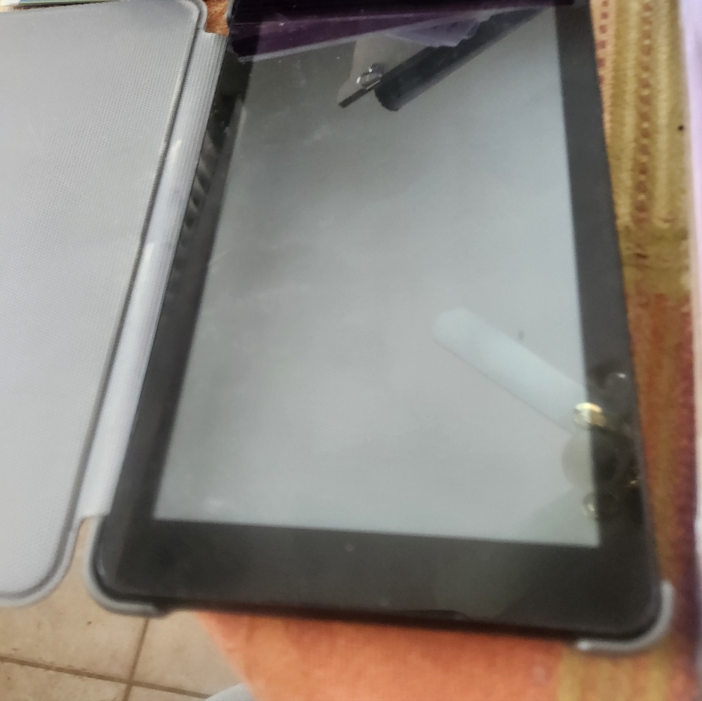 Black Tablet Nook with Case